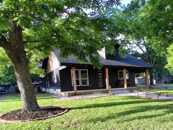 2157 Clarksville St, Paris, TX 75460