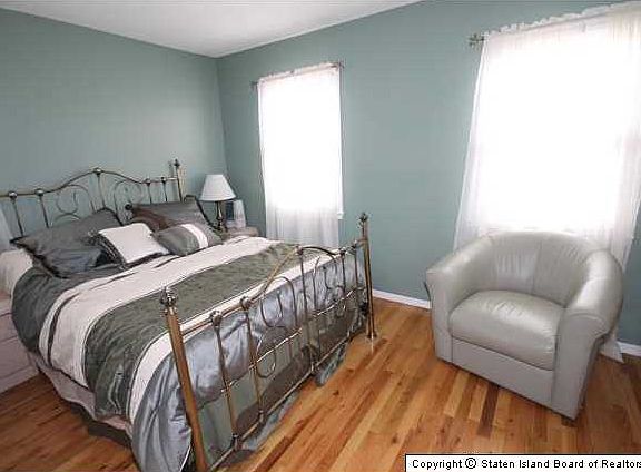 4th image of 52 Sunfield Ave