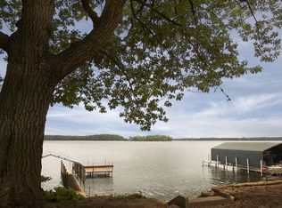 120 Sunrise Ave, Tonka Bay, MN 55331