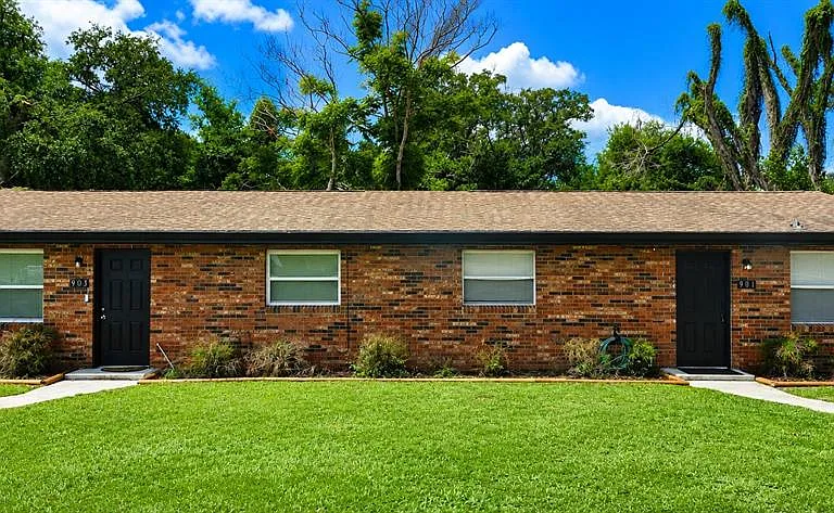 901 S Taylor Rd — Photo 1