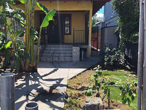 2nd image of 1280 W 38th St