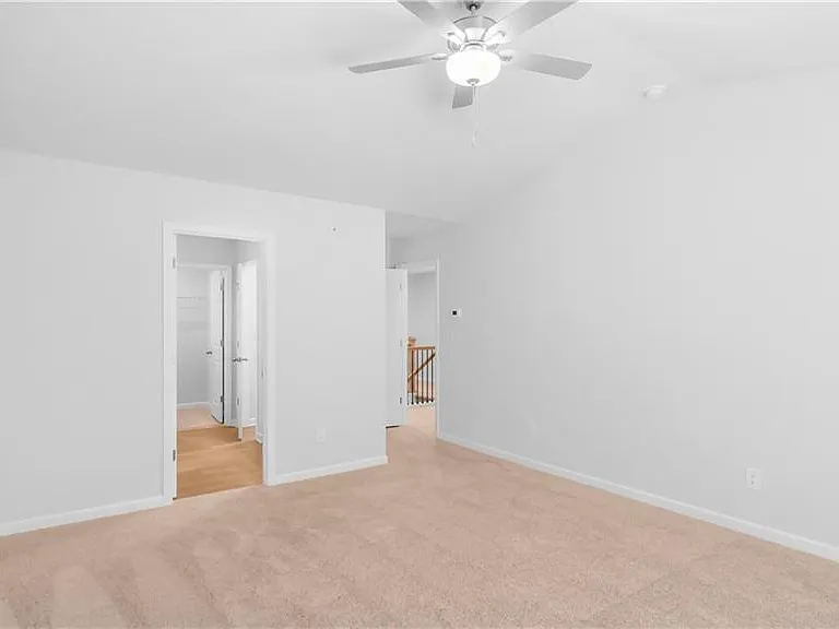 371 Lanier Cir — Photo 14