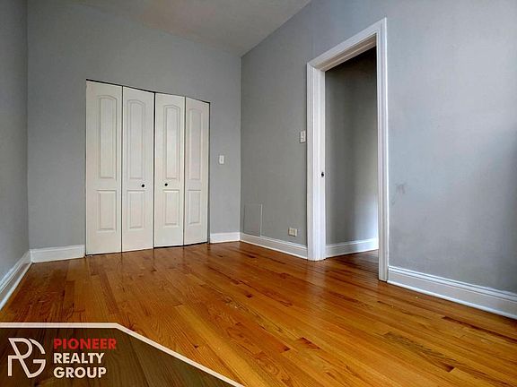 3rd image of 4614 N Paulina St #U107