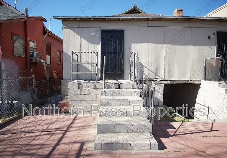 1104 Myrtle Ave #4 — Photo 1