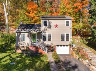 6 Winding Brook Way, Rockaway, NJ 07866