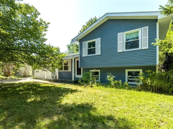 2756 Wellington Drive, Eau Claire, WI 54703