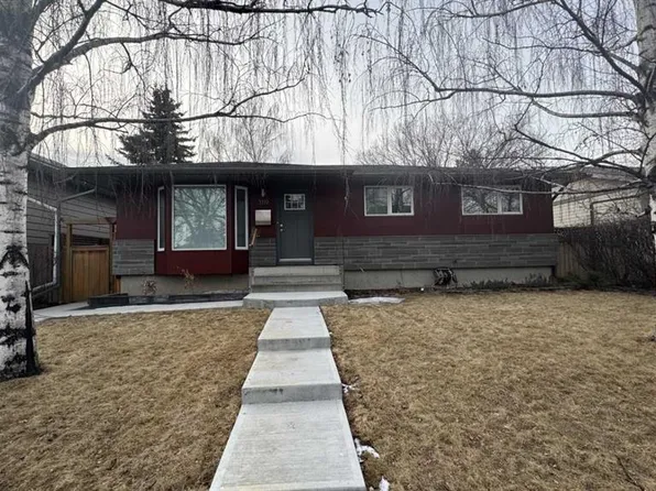 3119 E 46th St SW, Calgary, AB T3E 3W7