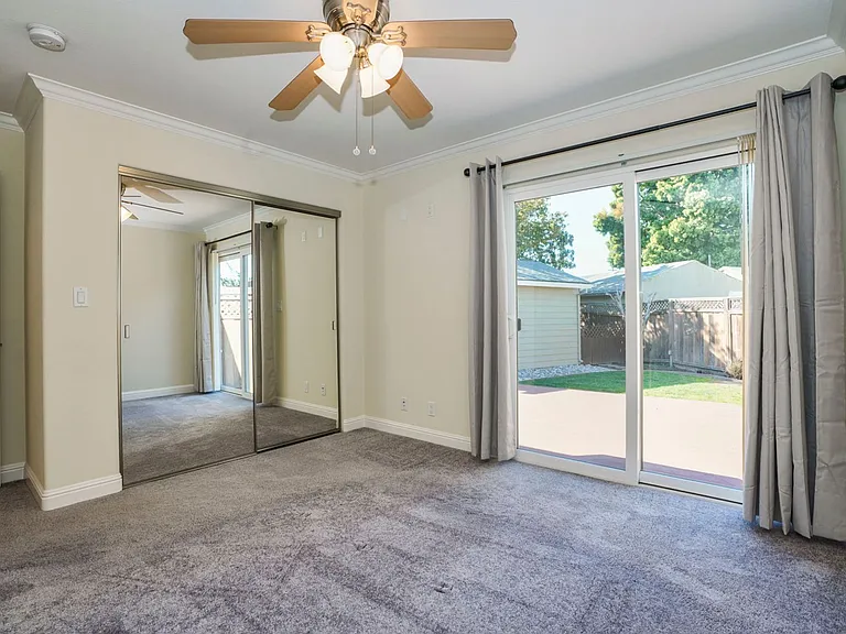 1621 Huron Ave — Photo 32
