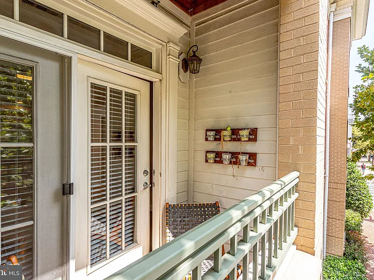 1115 Cameron St #208 — Photo 103