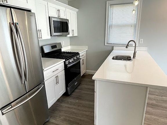 2nd image of 16 1/2 Trenton St #1