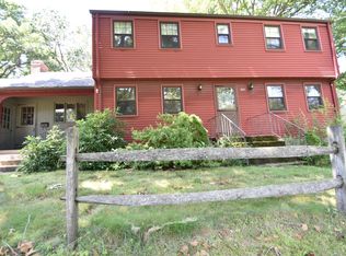 221 Country Ln, East Hartford, CT 06118