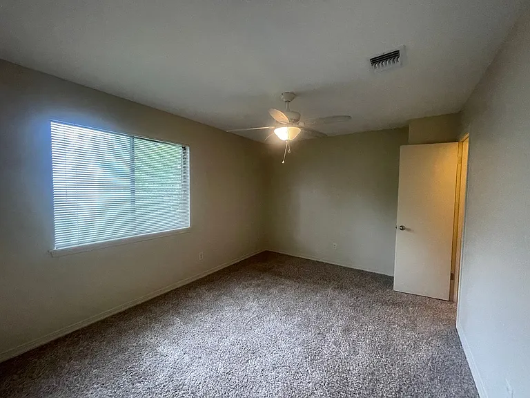 176 Settlers Bnd — Photo 8