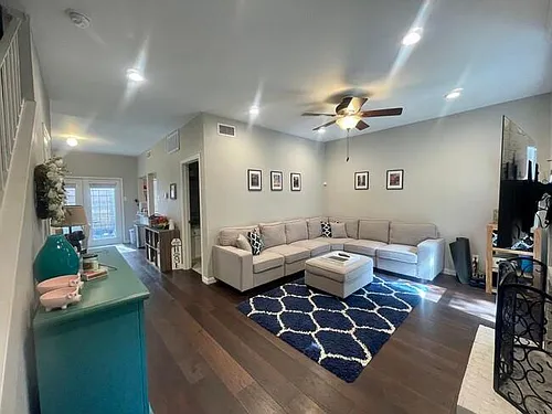 5740 Richmond Ave #104 Photo 1