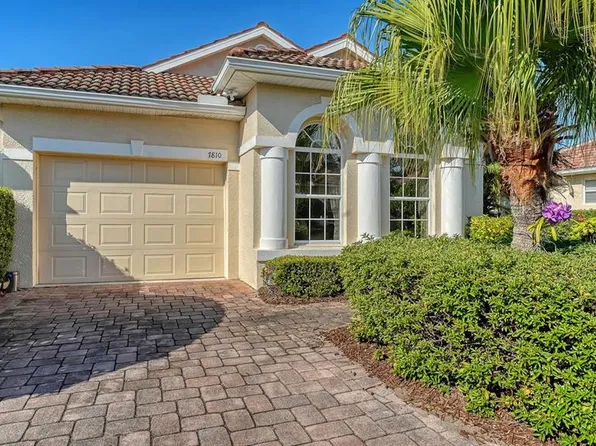 7810 33rd St E, Sarasota, FL 34243