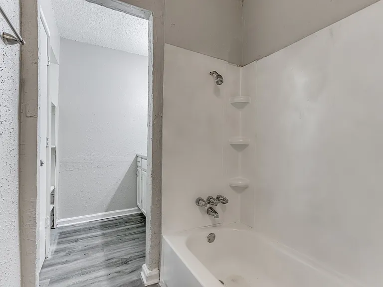 Springdale Village - Bathroom