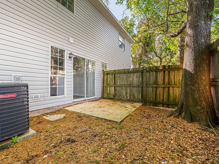 648 Virginia Oak Ct — Photo 40