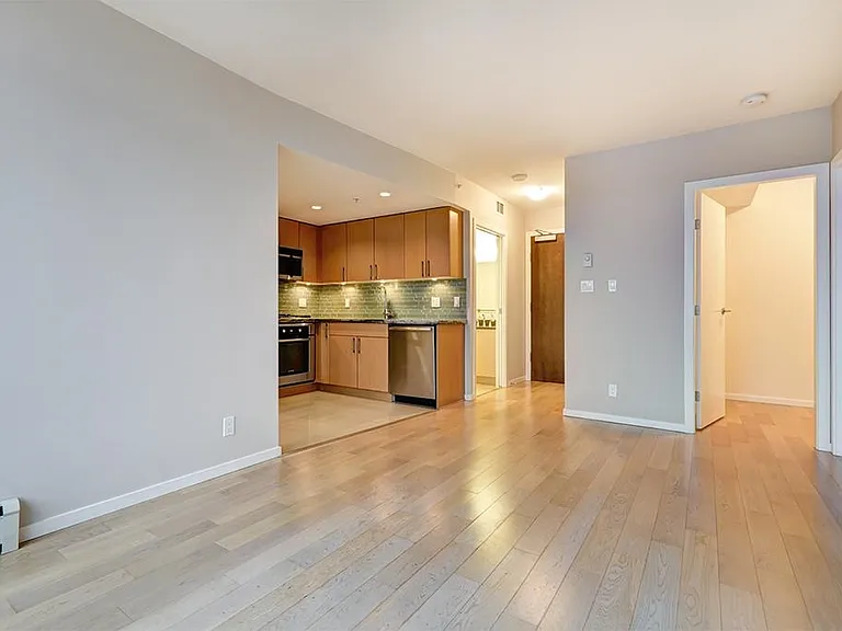 1887 Crowe St #709 — Photo 6