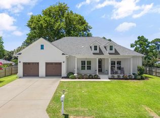 971 Grand Canal St, Gulf Breeze, FL 32563