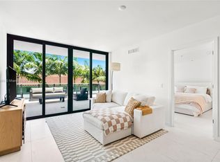 9901 W Bay Harbor Dr #305, Miami Beach, FL 33154