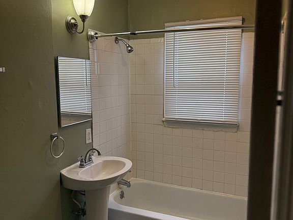 3rd image of 4614 E 16th St