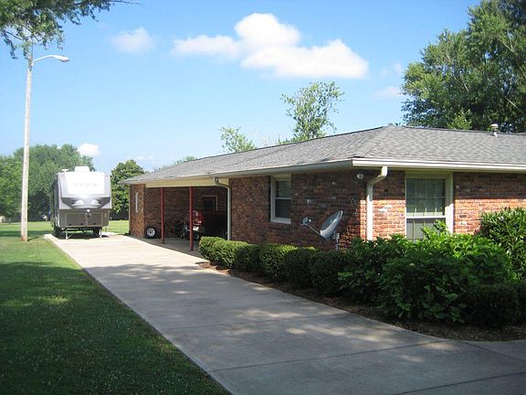 2nd image of 116 Glenn Hill Dr