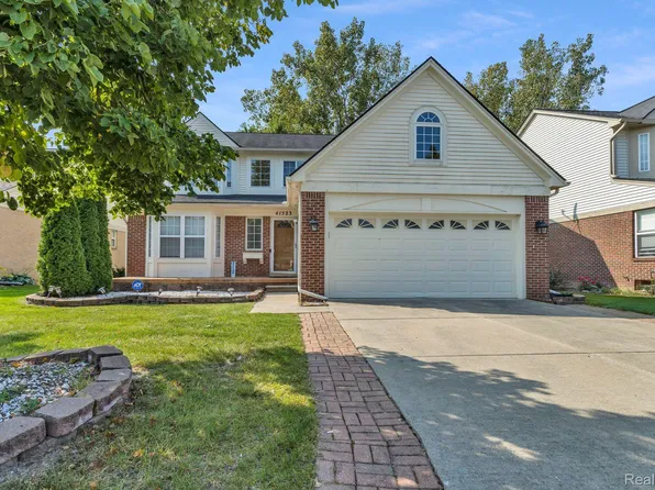 41523 Strawberry Ct, Canton, MI 48188