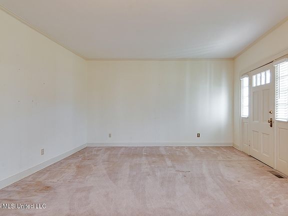 2nd image of 104 E South Ave