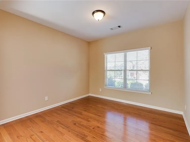 7245 Rocking Horse Ln — Photo 5