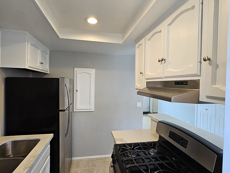 140 Hemlock Ave #B — Photo 10