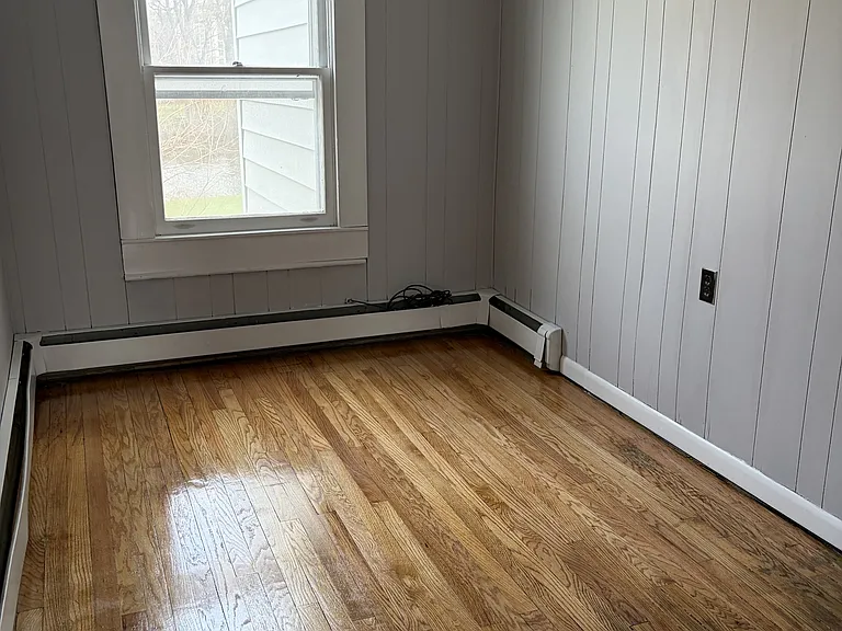 27 Hudson Ave — Photo 15
