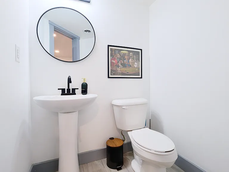 104 Greenland Ct — Photo 15