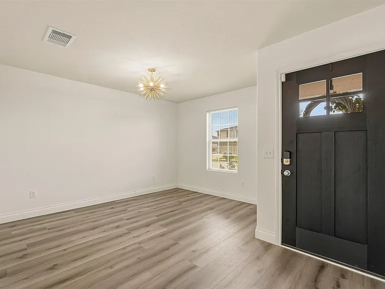 6810 Cortenridge Ln — Photo 5