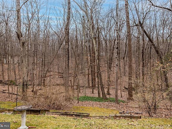 5th image of 8076 Stillbrooke Rd