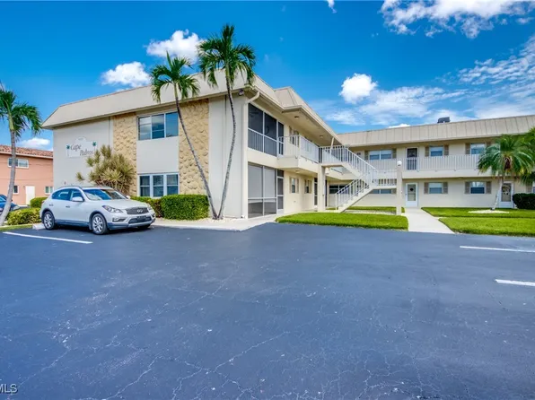909 SE 46th Ln APT 202, Cape Coral, FL 33904
