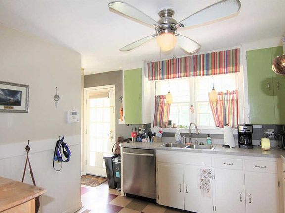 4th image of 3725 Terrace View Dr