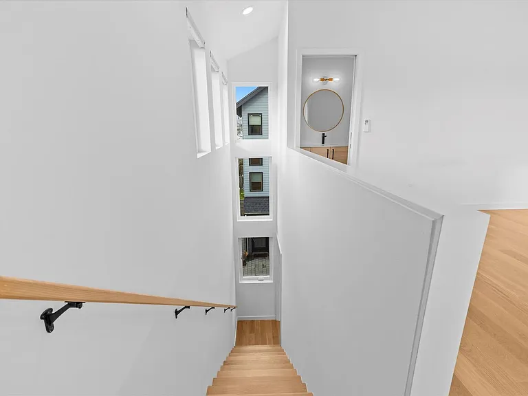 3239 61st Ave SW #B — Photo 17