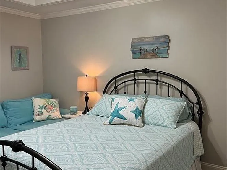 2902 River Dr #D301 — Photo 11