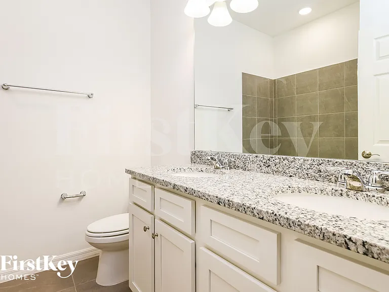 1240 Spokane Point — Photo 14