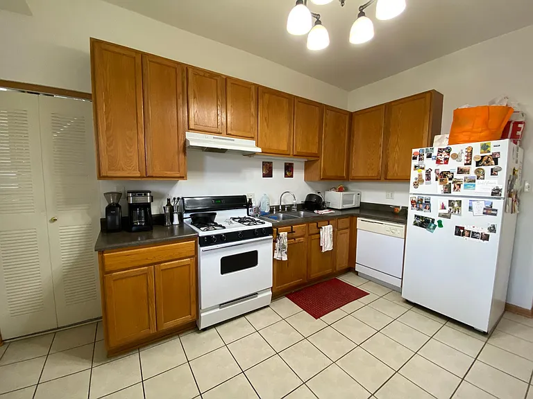 2920 W Shakespeare Ave — Photo 7