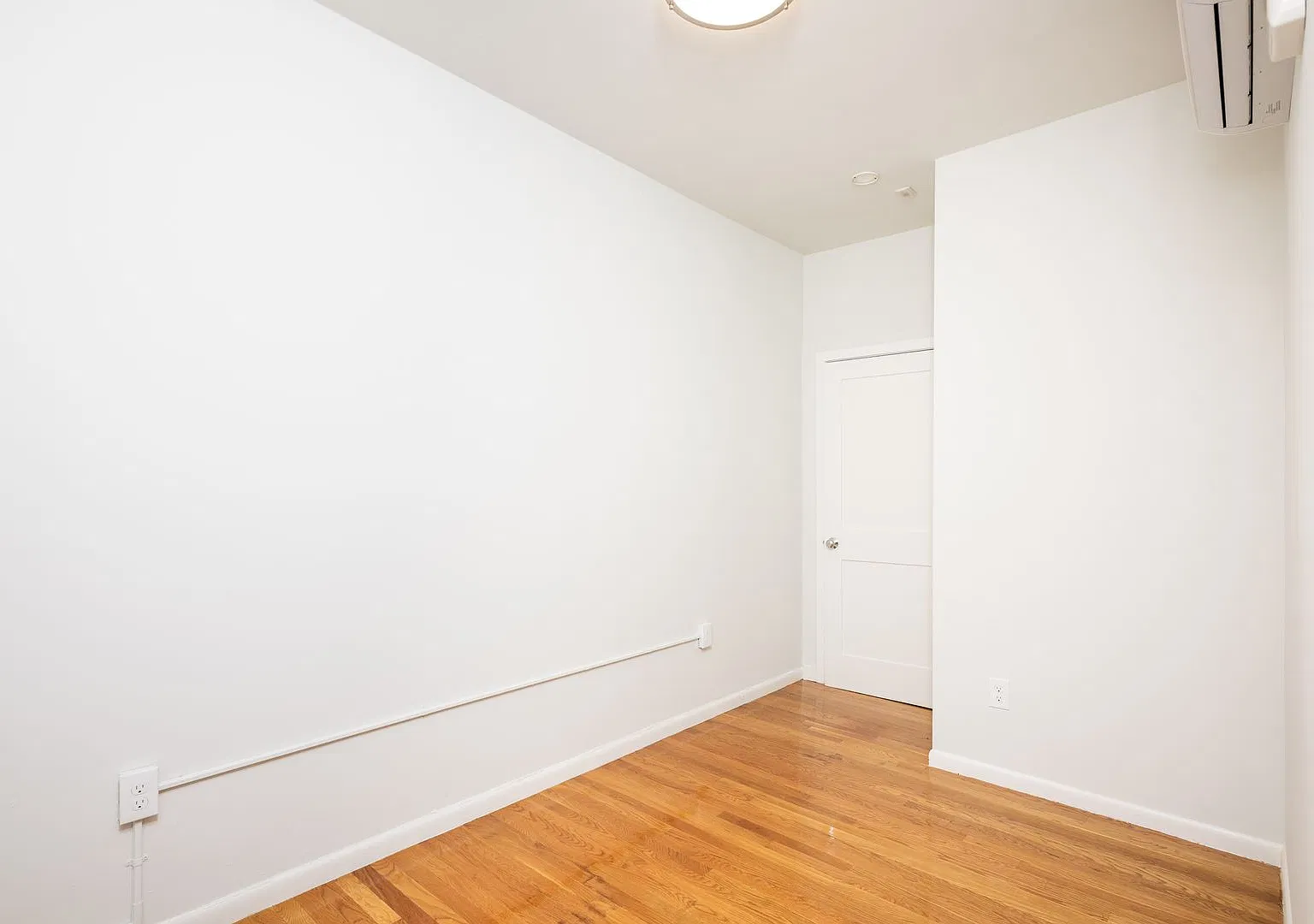 No Fee! Back Bay 1 Bed W/ Dishwasher ; Ht/Hw Included — Photo 4