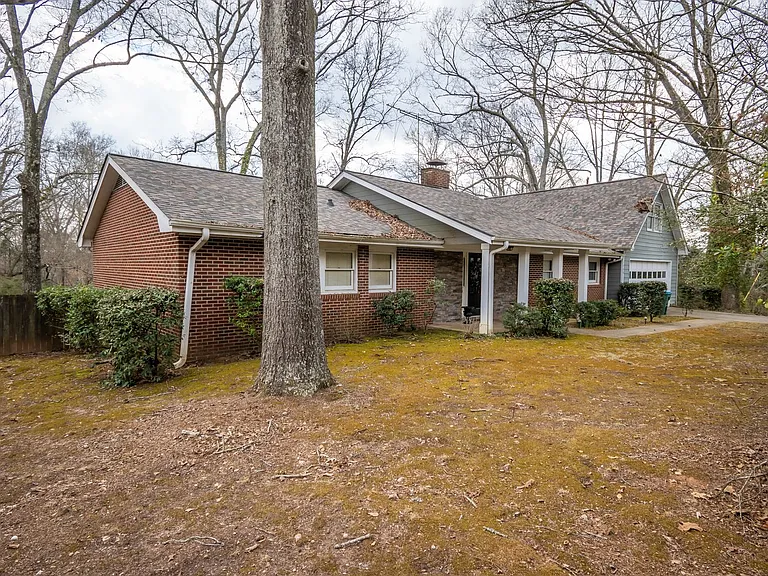 1380 Chestnut Hill Rd — Photo 6