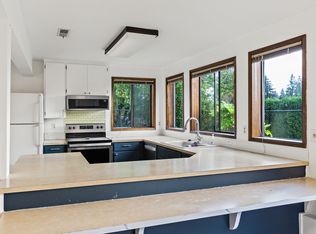 1352 Aloha Ln, Tacoma, WA 98466