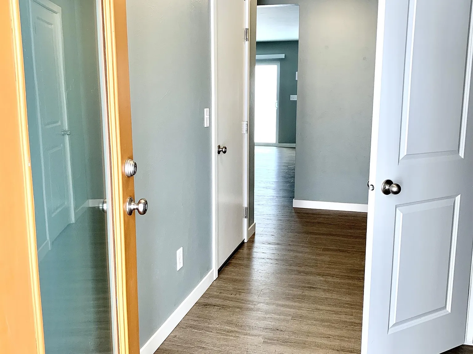 577 South Davis Street - 1 — Photo 3