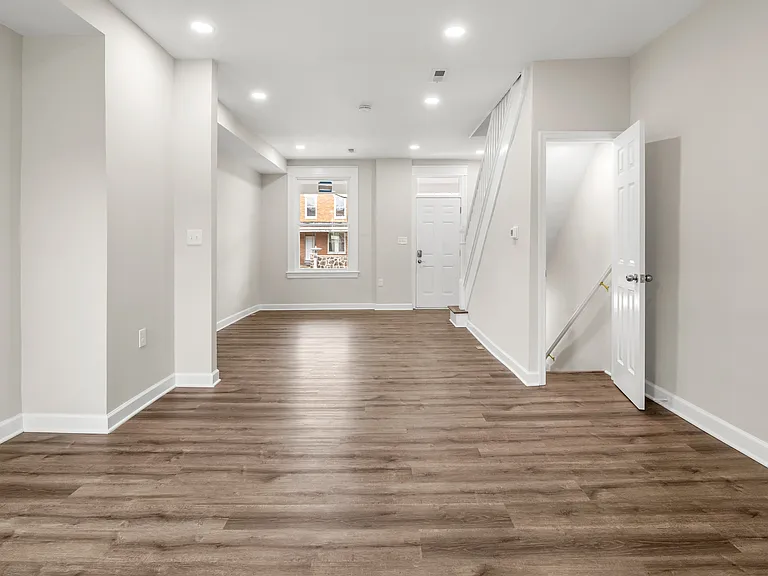 2532 Aisquith St — Photo 5