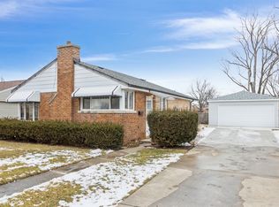 4022 W 107th St, Oak Lawn, IL