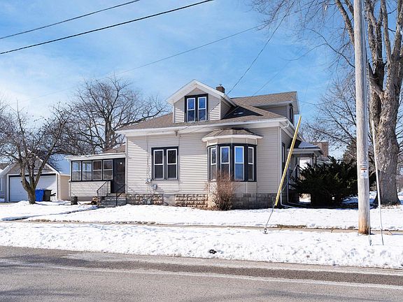 2nd image of 1003 W Spencer St