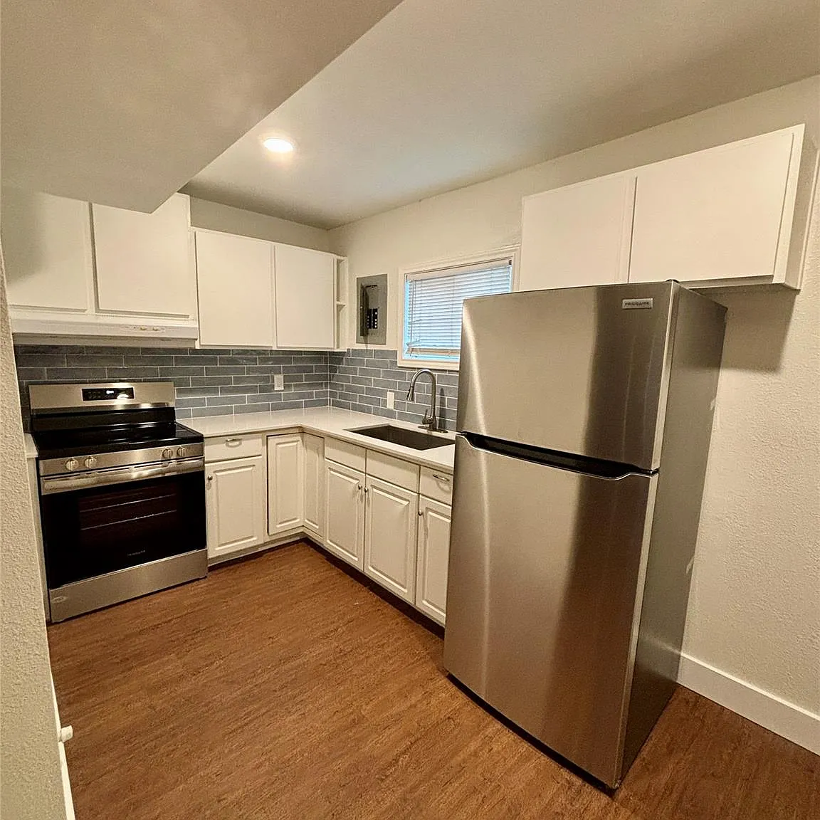 2 bed, 1.0 bath, 750 sqft, $1,400 — Photo 4
