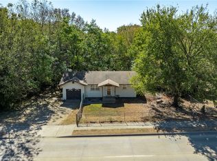 2291 Wagon Wheel Rd, Springdale, AR 72762