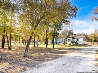 190 Savannah Hts, Von Ormy, TX 78073