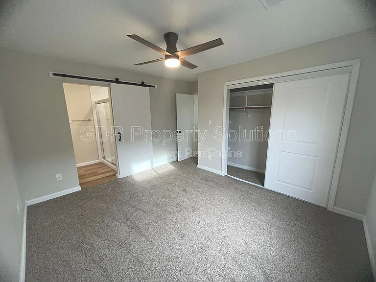 4733 Platinum Dr NE — Photo 23